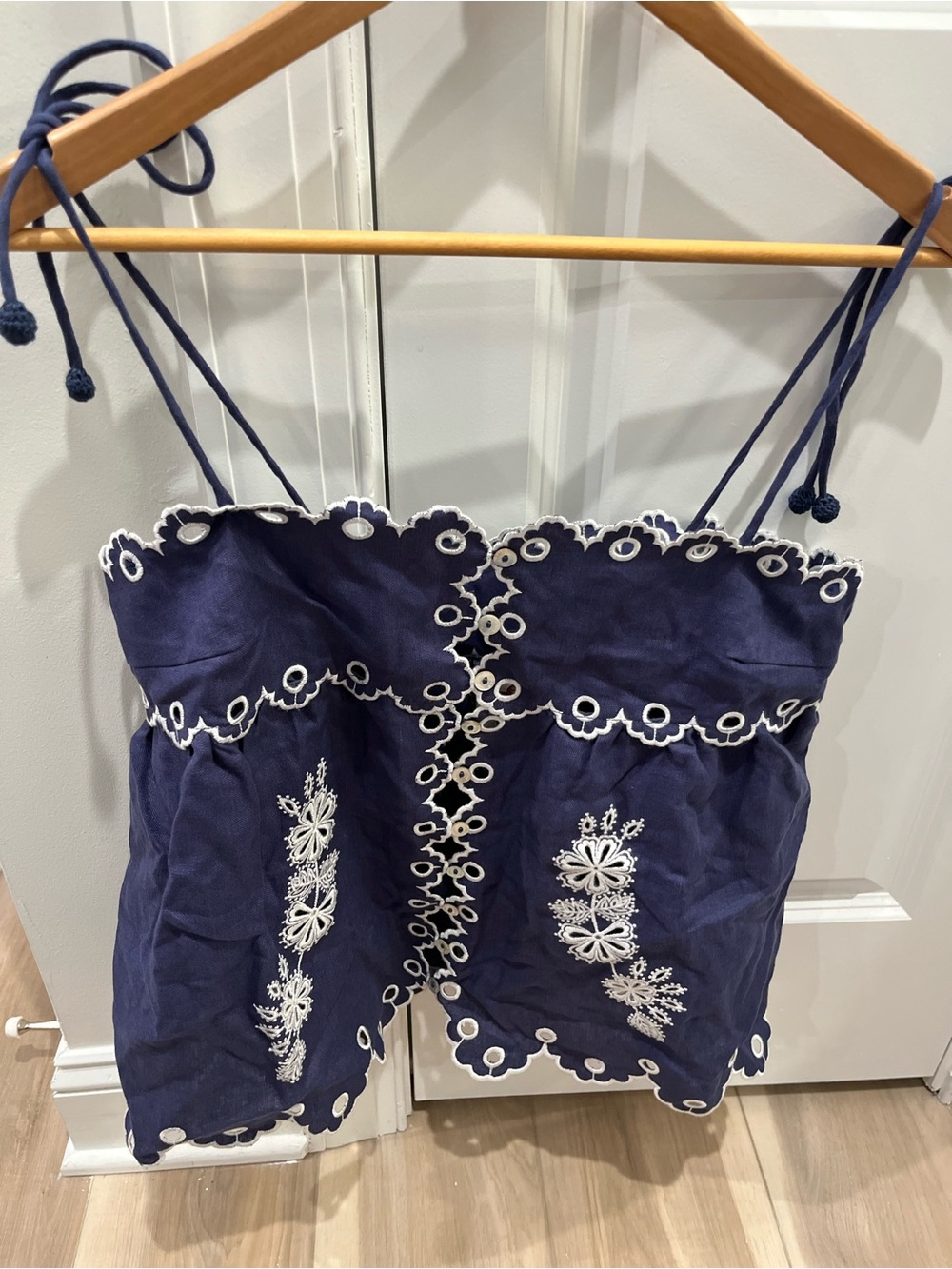 NWT Farm Rio flowers Richelieu sleeveless blouse cami top navy blue S